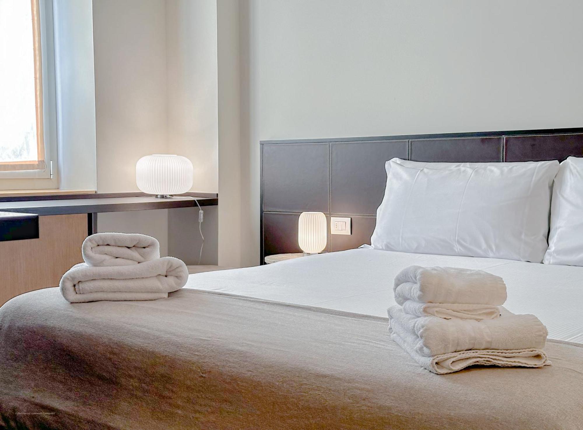 Fontana Suites - 15 Min Dal Duomo Милан Экстерьер фото