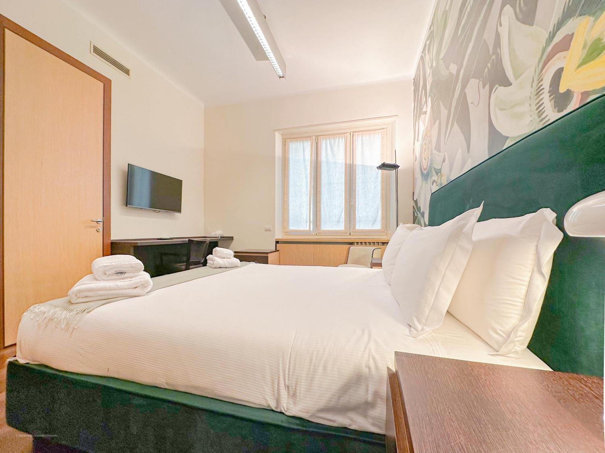 Fontana Suites - 15 Min Dal Duomo Милан Номер фото